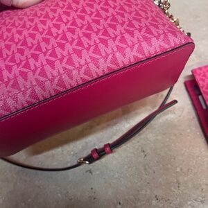 Micheal Kors purse and wallet